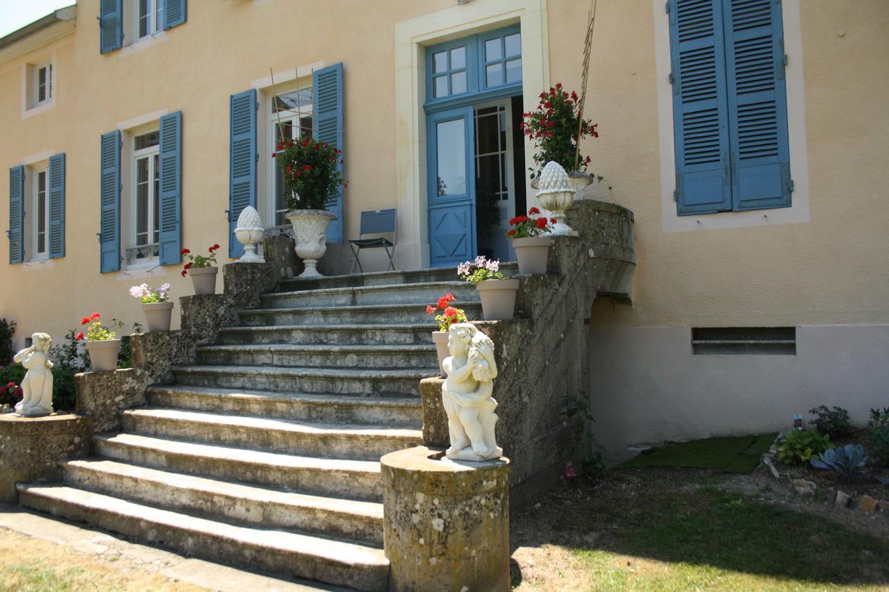 فندق Relais Du Destin Vertrieu المظهر الخارجي الصورة